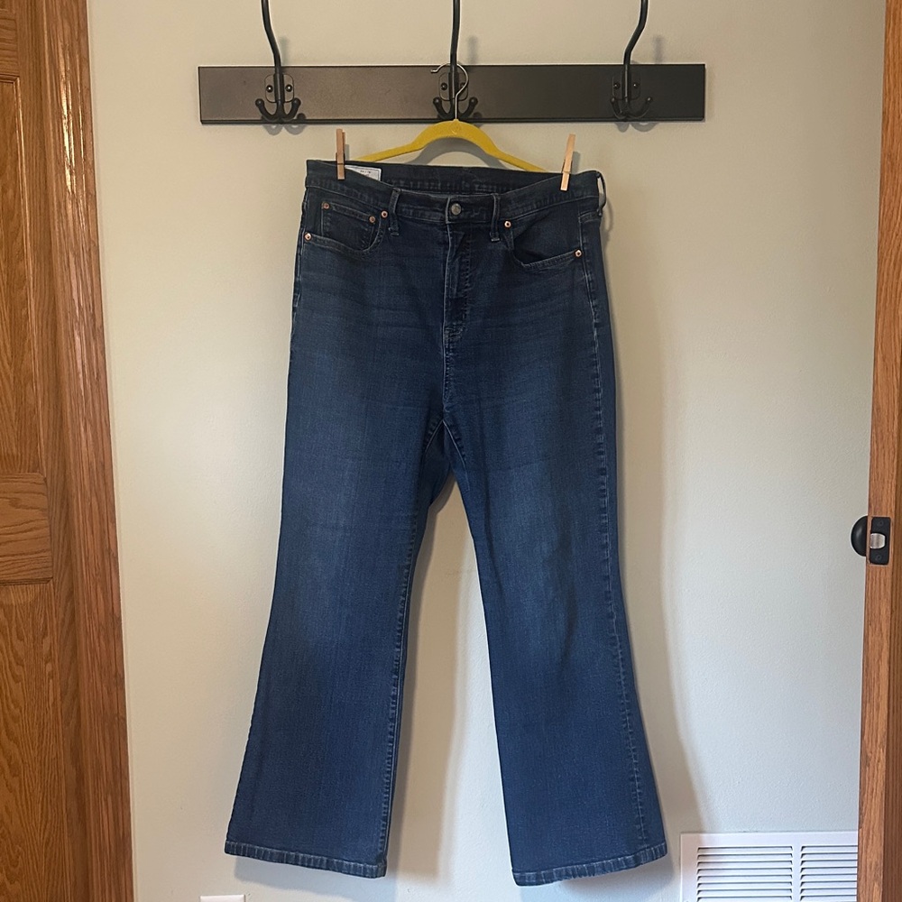 GAP High-Waisted Flare Women's Jeans